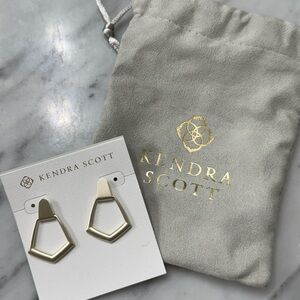 Kendra Scott Payton Earrings – Gold Tone – NWT